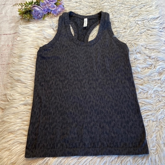 Athleta Momentum Seamless Allure Leopard Print Racerback Tank sz XS - Picture 2 of 11